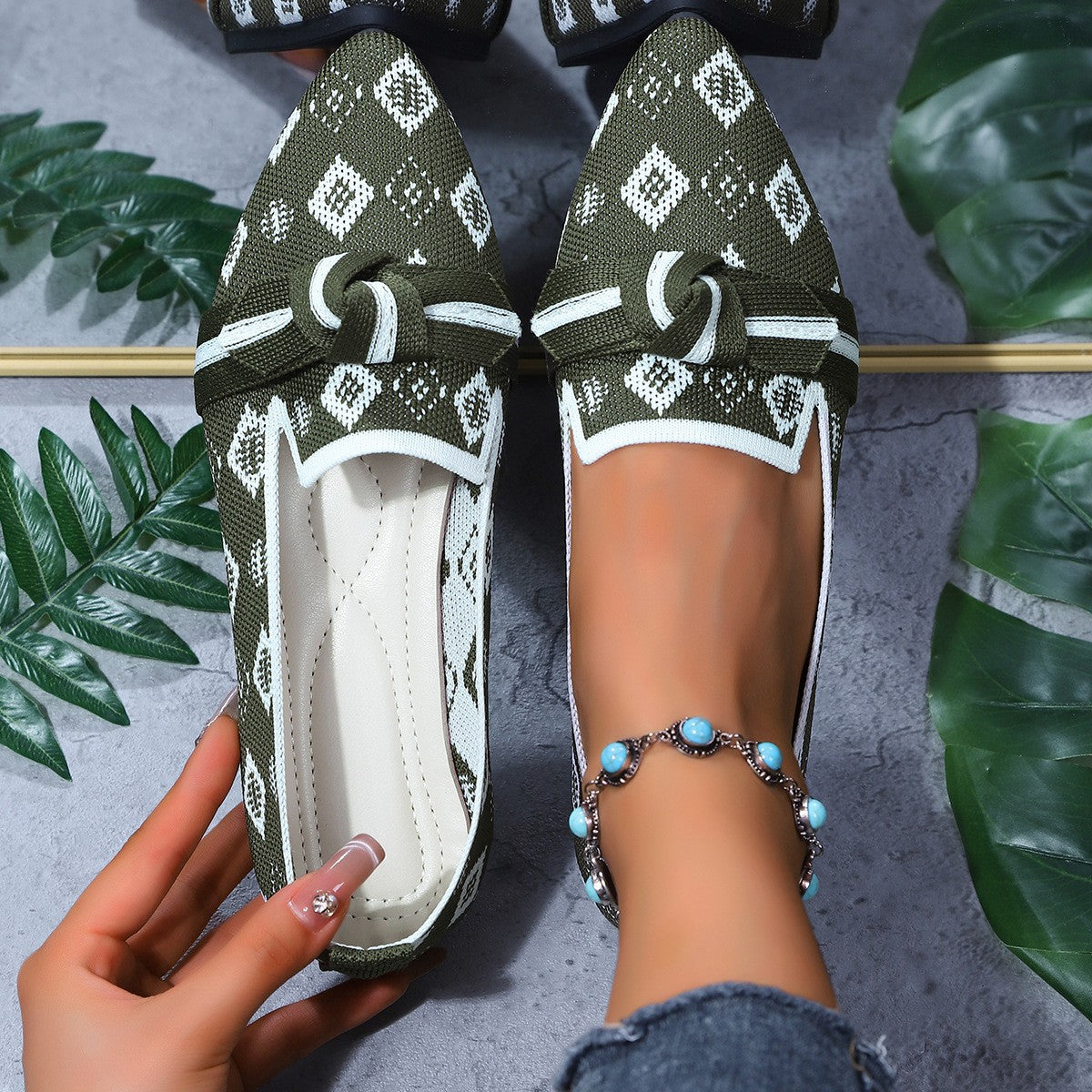 Womens Comfortable Bow-tie Loafers.